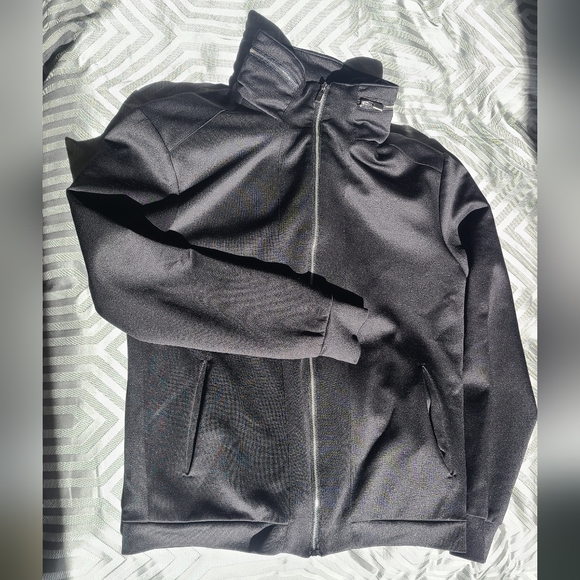 Zara Man black medium light tech jacket, wind guard, chrome zippered hoodie - Picture 3 of 4